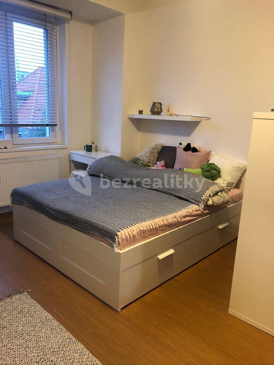 Prenájom bytu 1-izbový 40 m², Na Jezerce, Praha, Praha