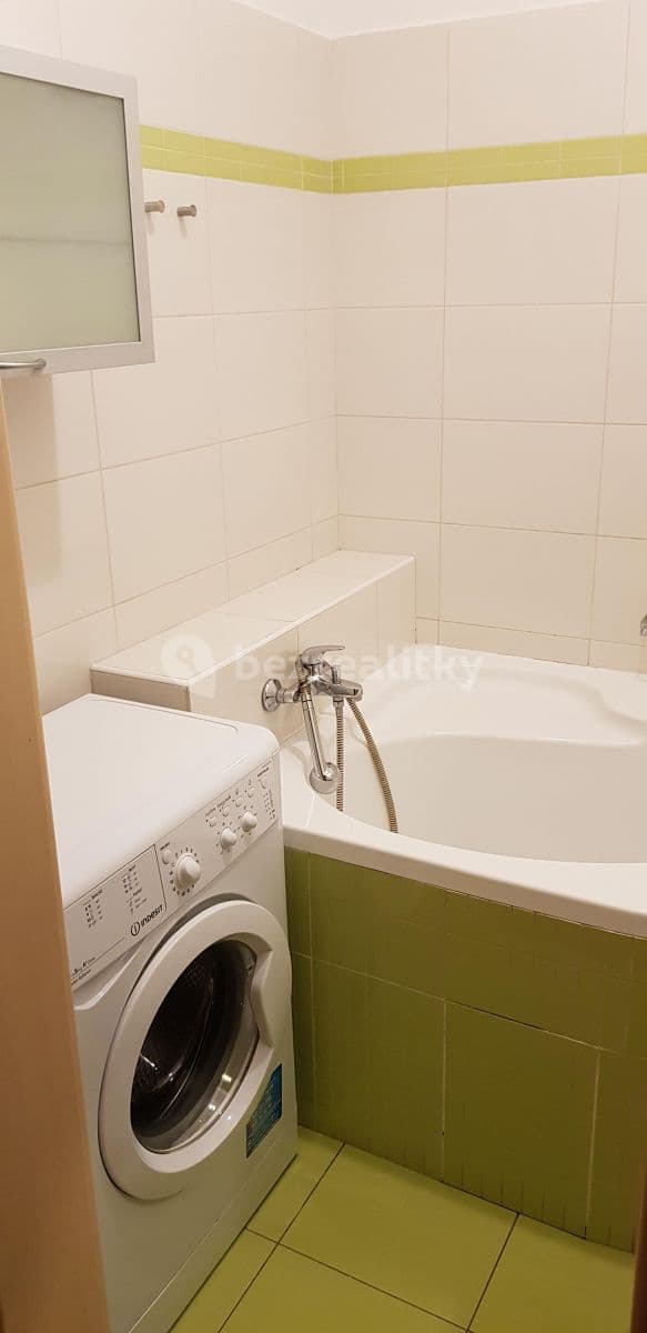 Prenájom bytu 2-izbový 68 m², Nučická, Praha, Praha Prenájom bytu 2-izbový 68 m², Nučická, Praha, Praha