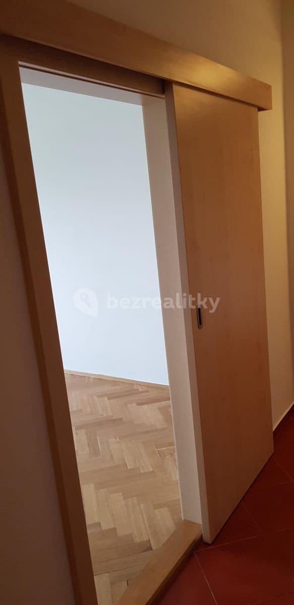 Prenájom bytu 2-izbový 68 m², Nučická, Praha, Praha Prenájom bytu 2-izbový 68 m², Nučická, Praha, Praha