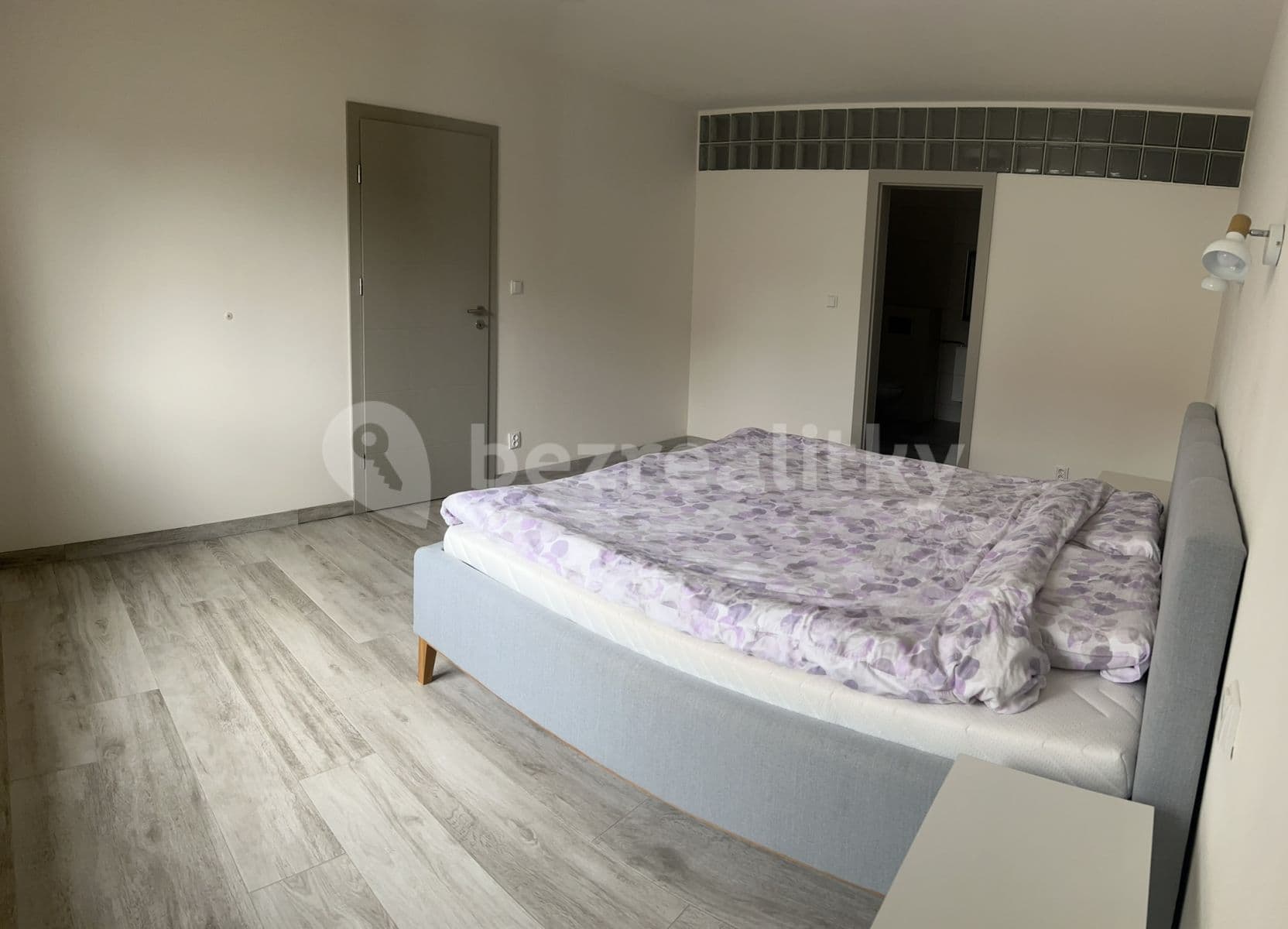 Prenájom bytu 2-izbový 86 m², Tyršova, Nučice, Středočeský kraj