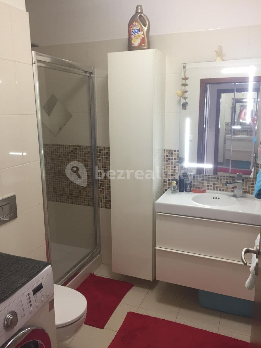 Prenájom bytu 1-izbový 39 m², Dragounská, Praha, Praha Prenájom bytu 1-izbový 39 m², Dragounská, Praha, Praha