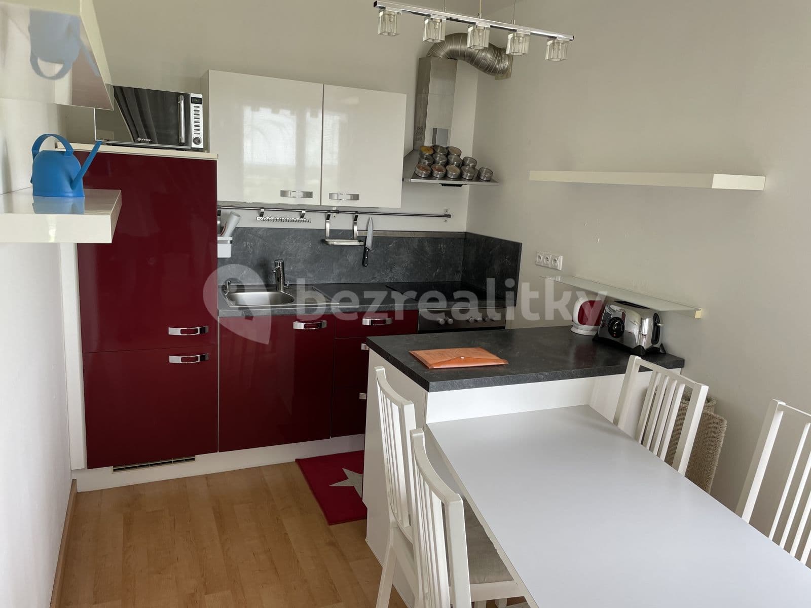 Prenájom bytu 1-izbový 39 m², Dragounská, Praha, Praha Prenájom bytu 1-izbový 39 m², Dragounská, Praha, Praha