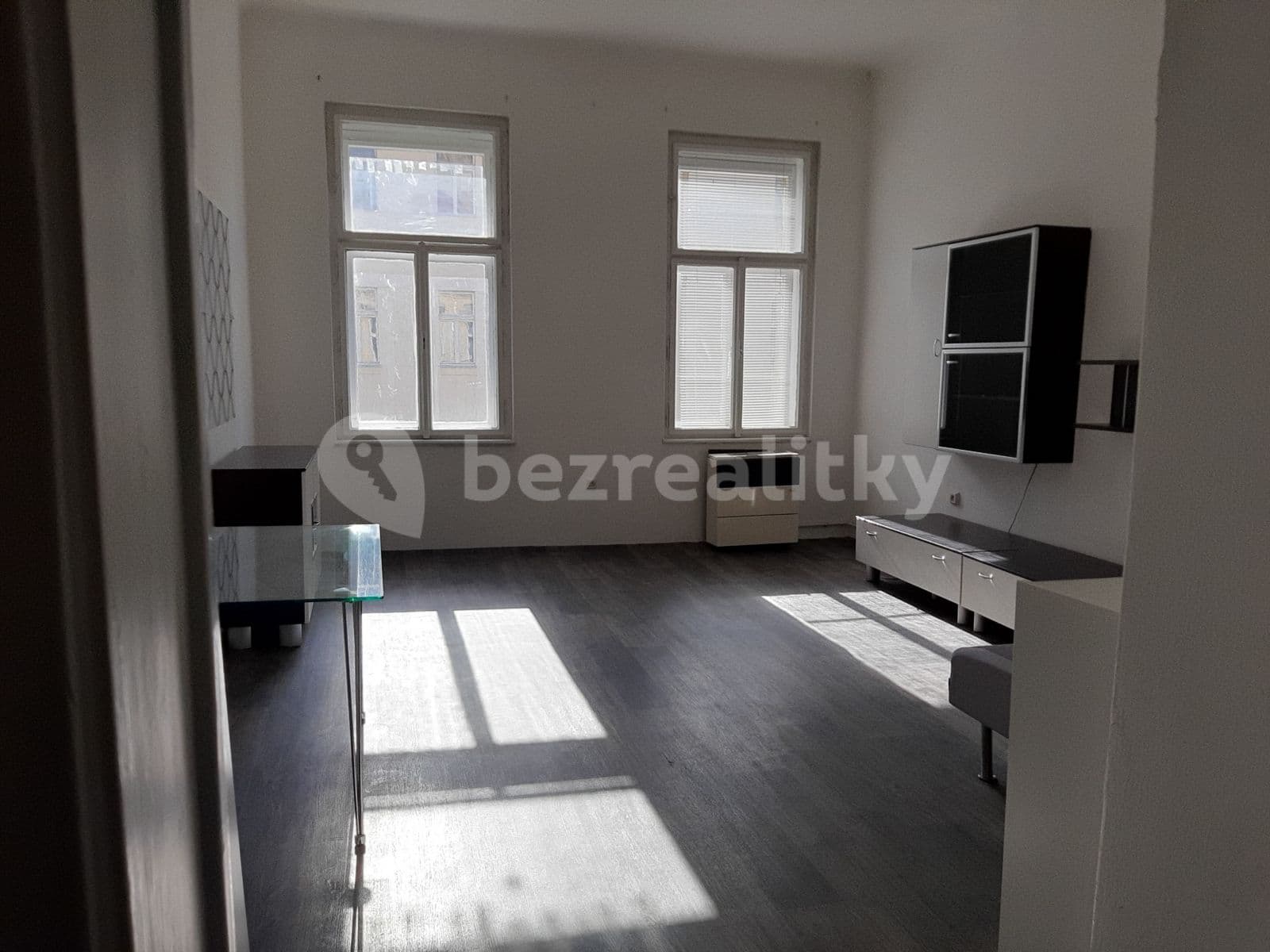 Prenájom bytu 1-izbový 40 m², Korunní, Praha, Praha Prenájom bytu 1-izbový 40 m², Korunní, Praha, Praha