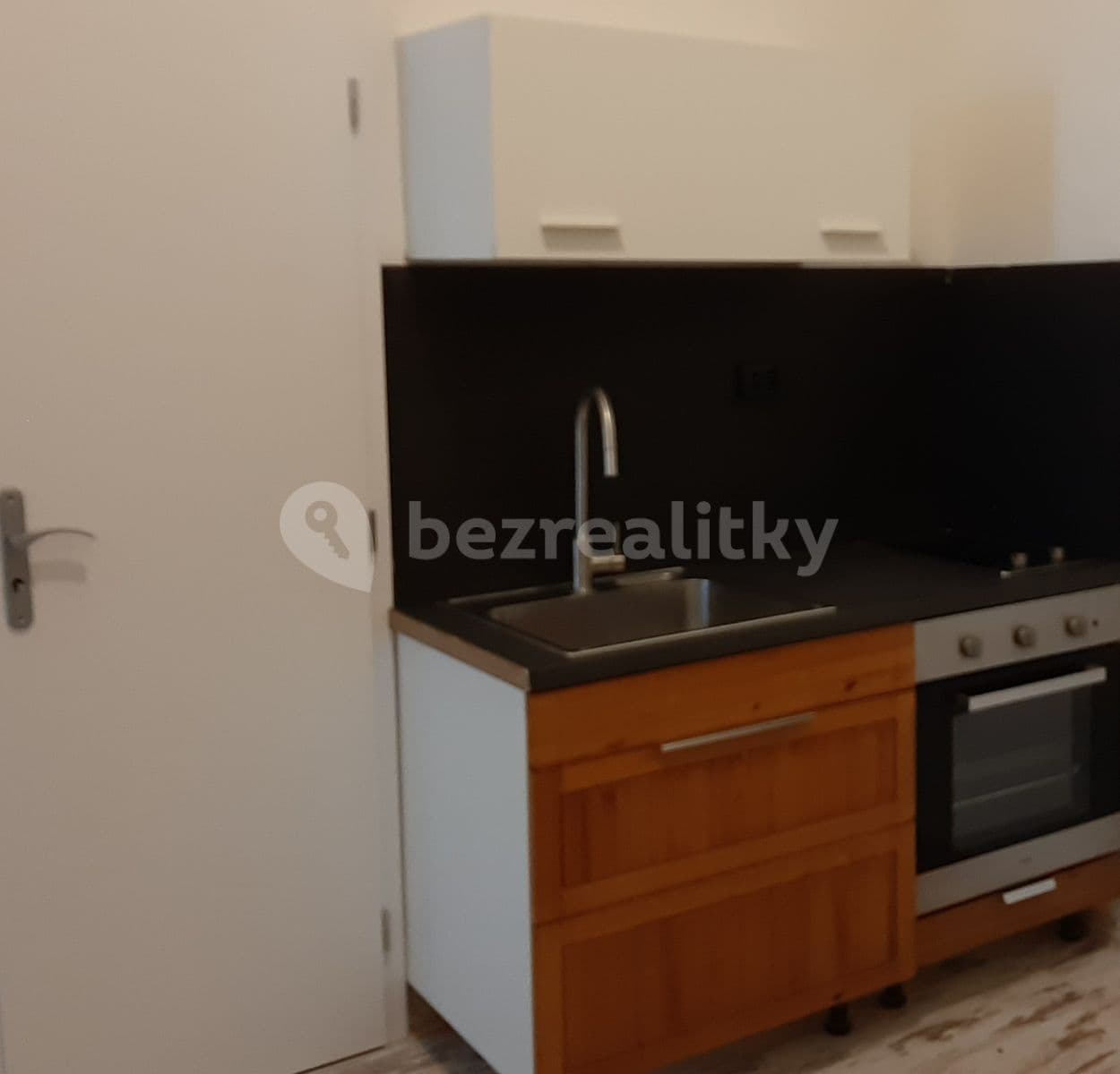 Prenájom bytu 1-izbový 40 m², Korunní, Praha, Praha Prenájom bytu 1-izbový 40 m², Korunní, Praha, Praha