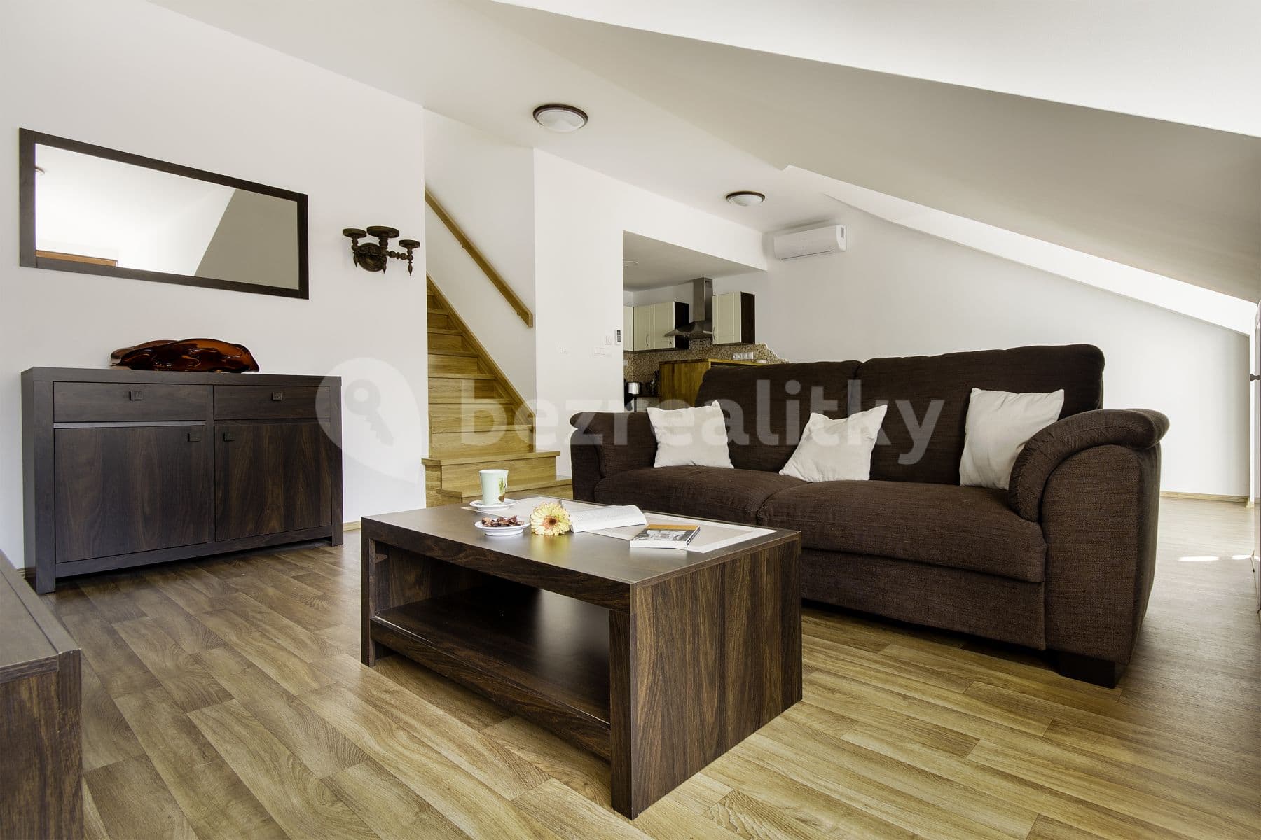 Prenájom bytu 3-izbový 120 m², Vltavská, Praha, Praha Prenájom bytu 3-izbový 120 m², Vltavská, Praha, Praha