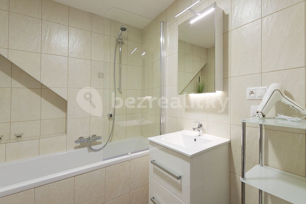 Prenájom bytu 3-izbový 120 m², Vltavská, Praha, Praha Prenájom bytu 3-izbový 120 m², Vltavská, Praha, Praha