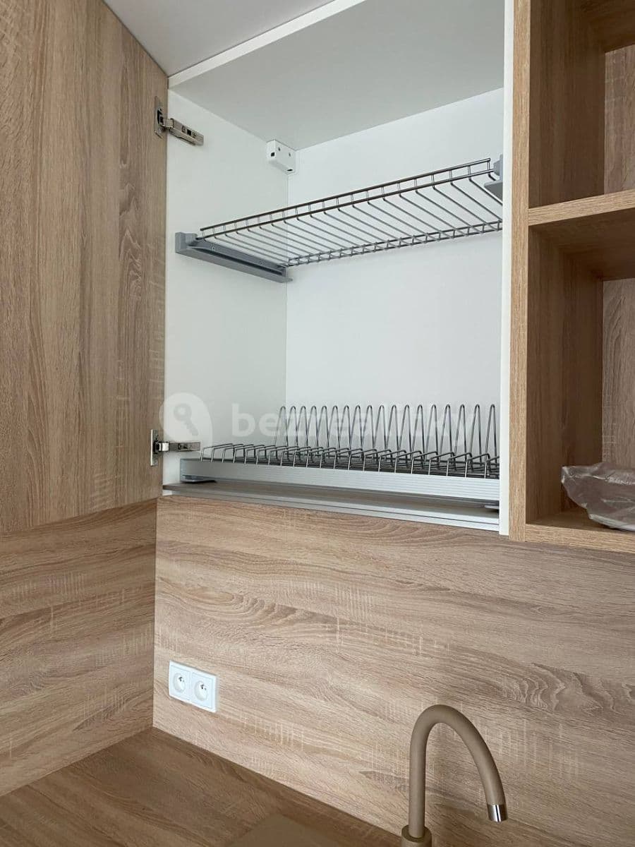 Prenájom bytu 1-izbový 30 m², Do Zahrádek Ⅰ, Praha, Praha Prenájom bytu 1-izbový 30 m², Do Zahrádek Ⅰ, Praha, Praha