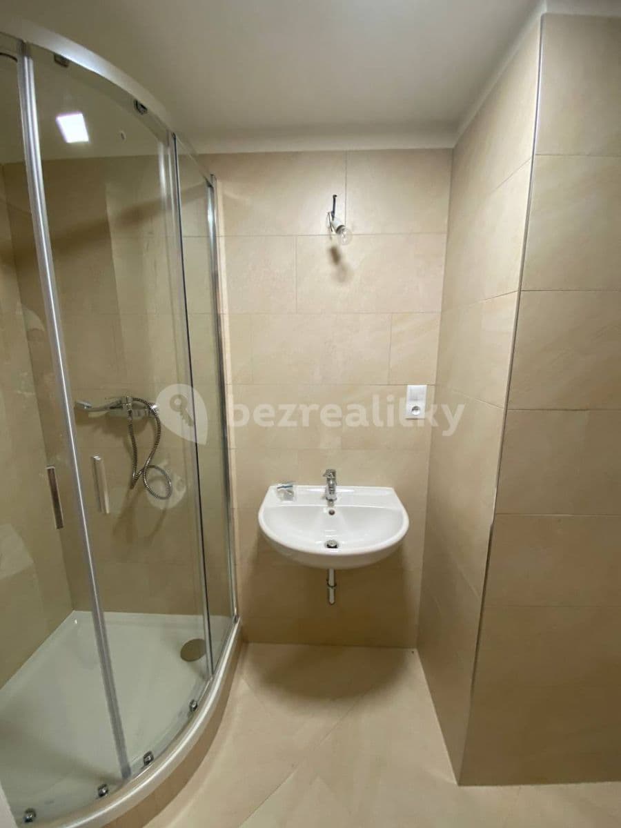 Prenájom bytu 1-izbový 30 m², Do Zahrádek Ⅰ, Praha, Praha Prenájom bytu 1-izbový 30 m², Do Zahrádek Ⅰ, Praha, Praha