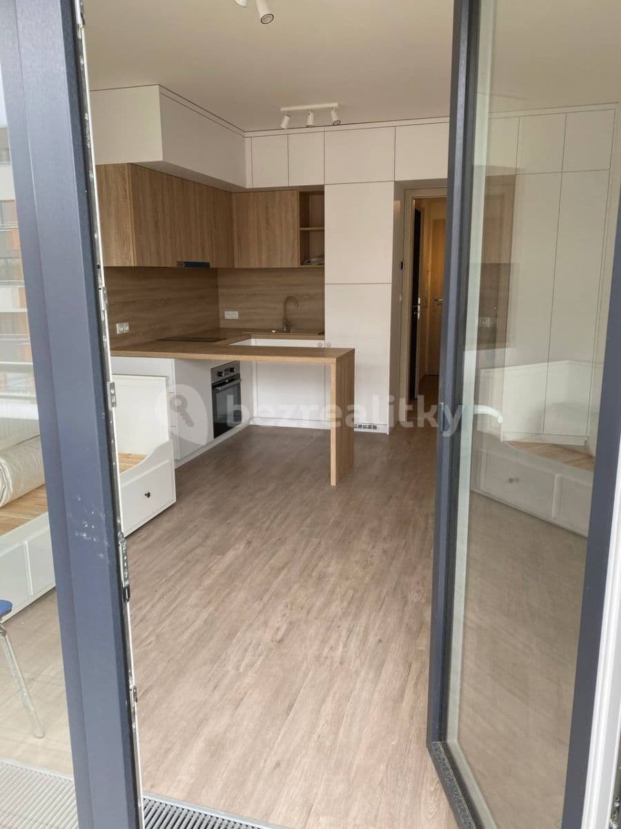 Prenájom bytu 1-izbový 30 m², Do Zahrádek Ⅰ, Praha, Praha Prenájom bytu 1-izbový 30 m², Do Zahrádek Ⅰ, Praha, Praha