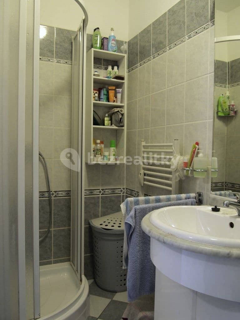 Prenájom bytu 1-izbový 30 m², Bednářova, Brno, Jihomoravský kraj Prenájom bytu 1-izbový 30 m², Bednářova, Brno, Jihomoravský kraj