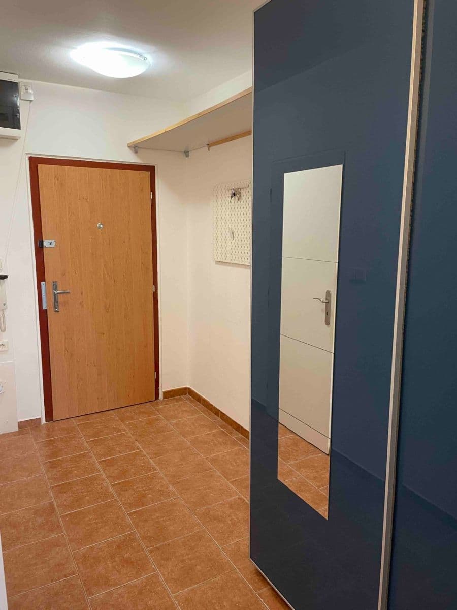 Prenájom bytu 2-izbový 44 m², Hábova, Praha, Praha Prenájom bytu 2-izbový 44 m², Hábova, Praha, Praha