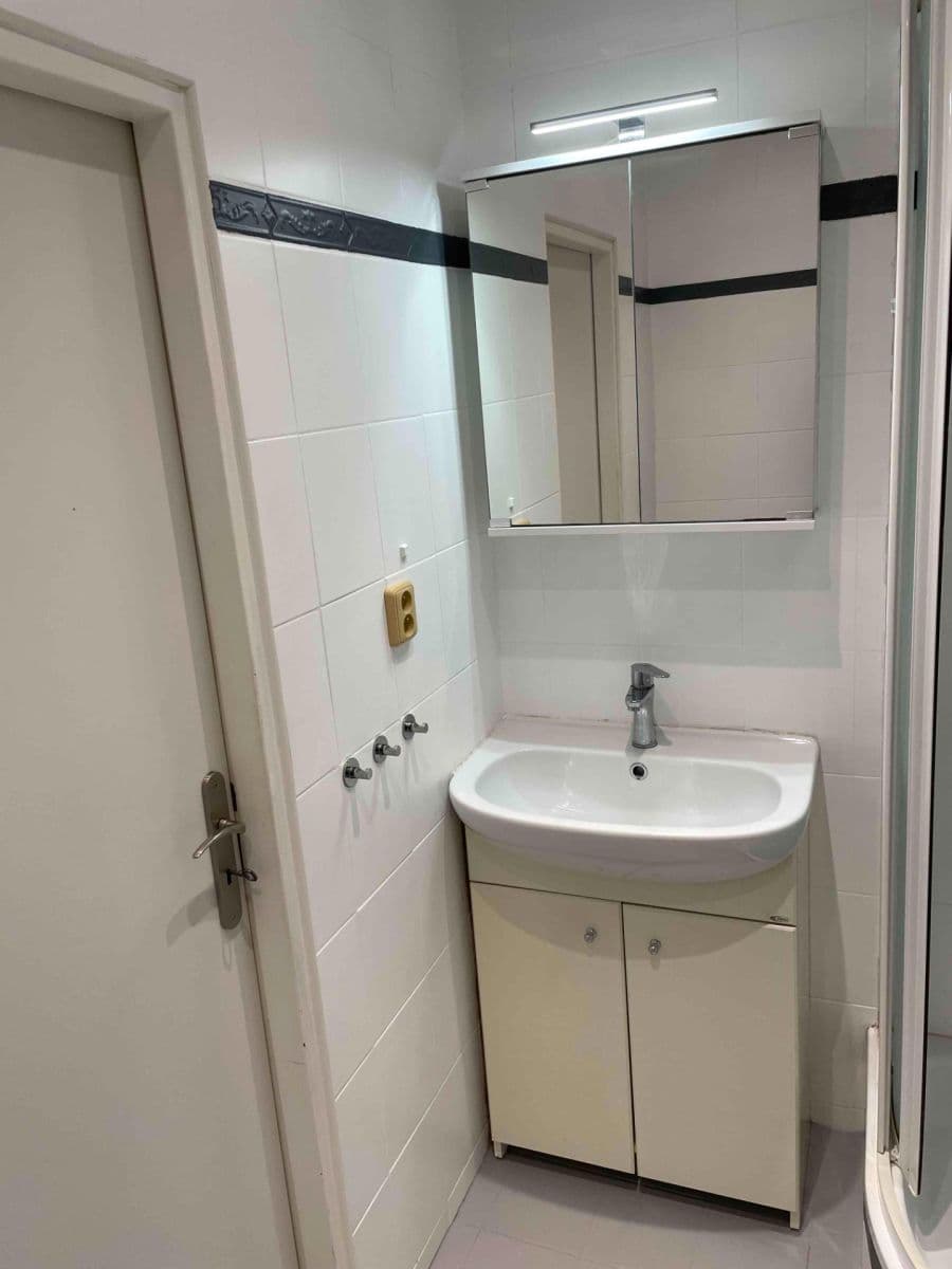 Prenájom bytu 2-izbový 44 m², Hábova, Praha, Praha Prenájom bytu 2-izbový 44 m², Hábova, Praha, Praha