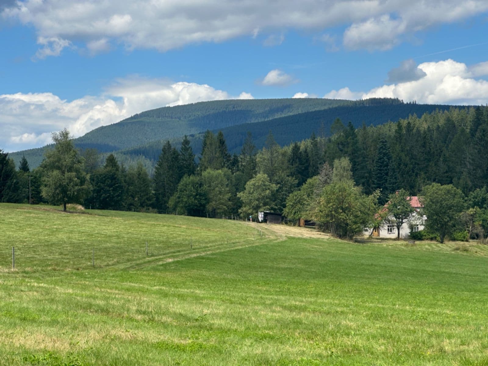 Predaj rekreačného objektu 200 m², pozemek 33.369 m², Krásná, Moravskoslezský kraj Predaj rekreačného objektu 200 m², pozemek 33.369 m², Krásná, Moravskoslezský kraj