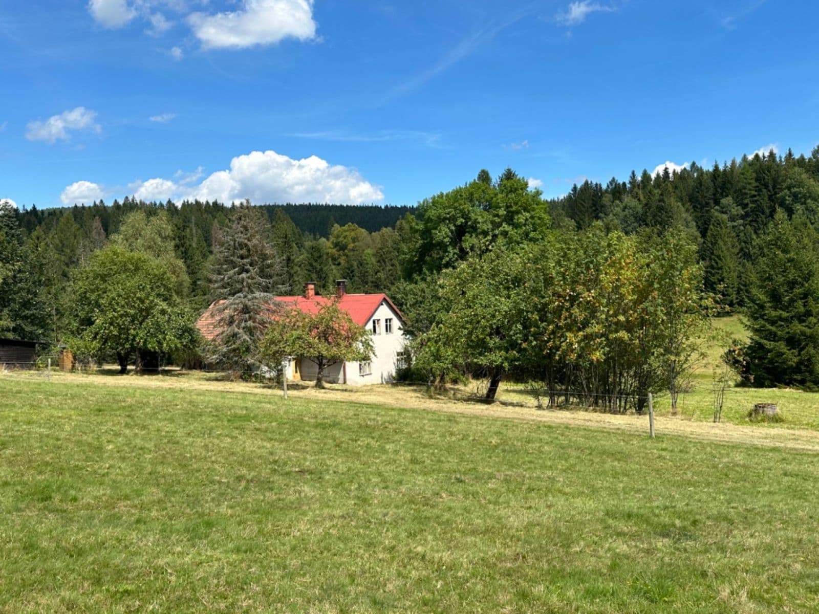 Predaj rekreačného objektu 200 m², pozemek 33.369 m², Krásná, Moravskoslezský kraj Predaj rekreačného objektu 200 m², pozemek 33.369 m², Krásná, Moravskoslezský kraj