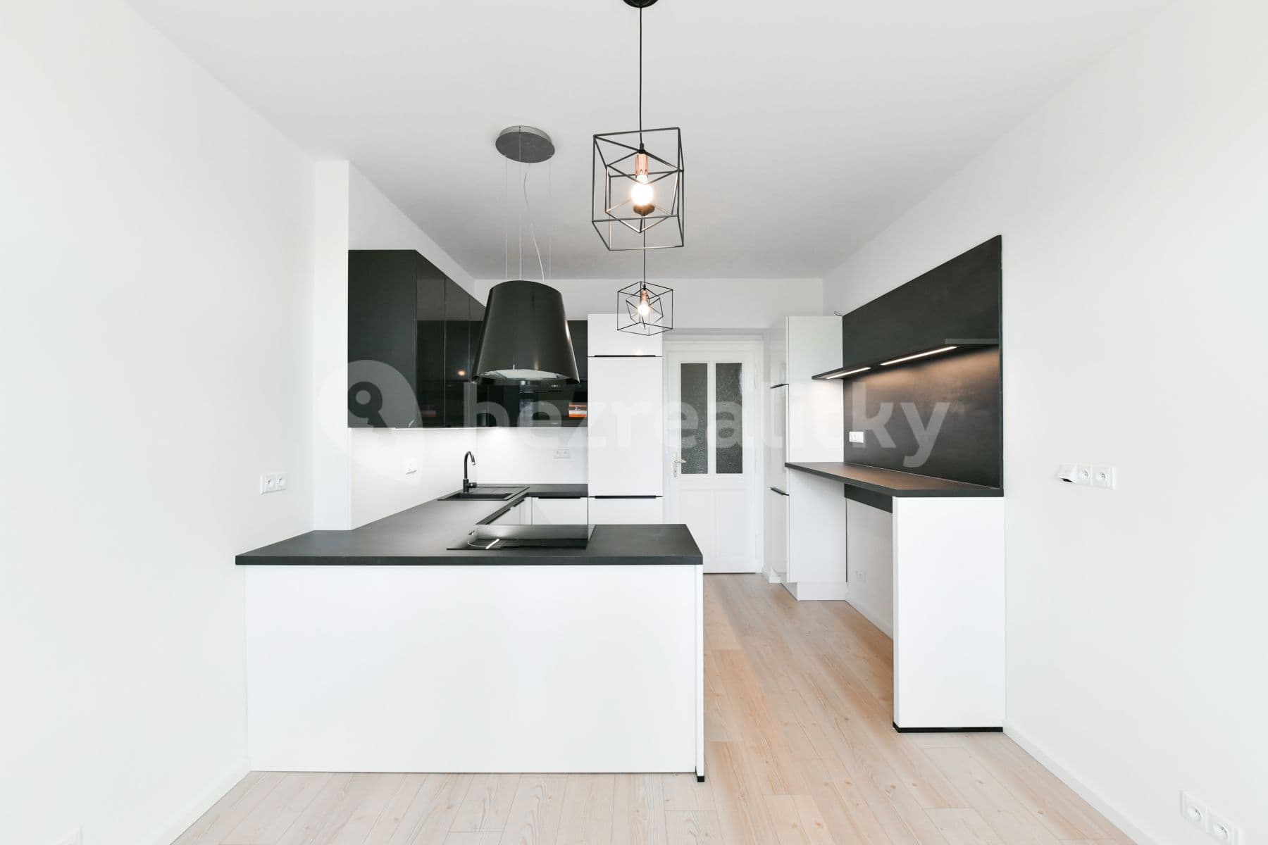 Prenájom bytu 2-izbový 53 m², Kubelíkova, Praha, Praha Prenájom bytu 2-izbový 53 m², Kubelíkova, Praha, Praha