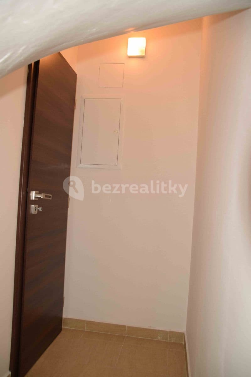 Prenájom bytu 2-izbový 63 m², Cacovická, Brno, Jihomoravský kraj Prenájom bytu 2-izbový 63 m², Cacovická, Brno, Jihomoravský kraj