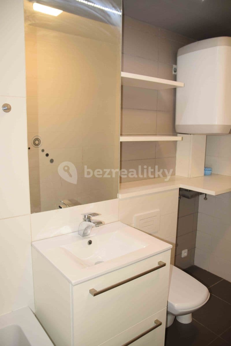 Prenájom bytu 2-izbový 63 m², Cacovická, Brno, Jihomoravský kraj Prenájom bytu 2-izbový 63 m², Cacovická, Brno, Jihomoravský kraj
