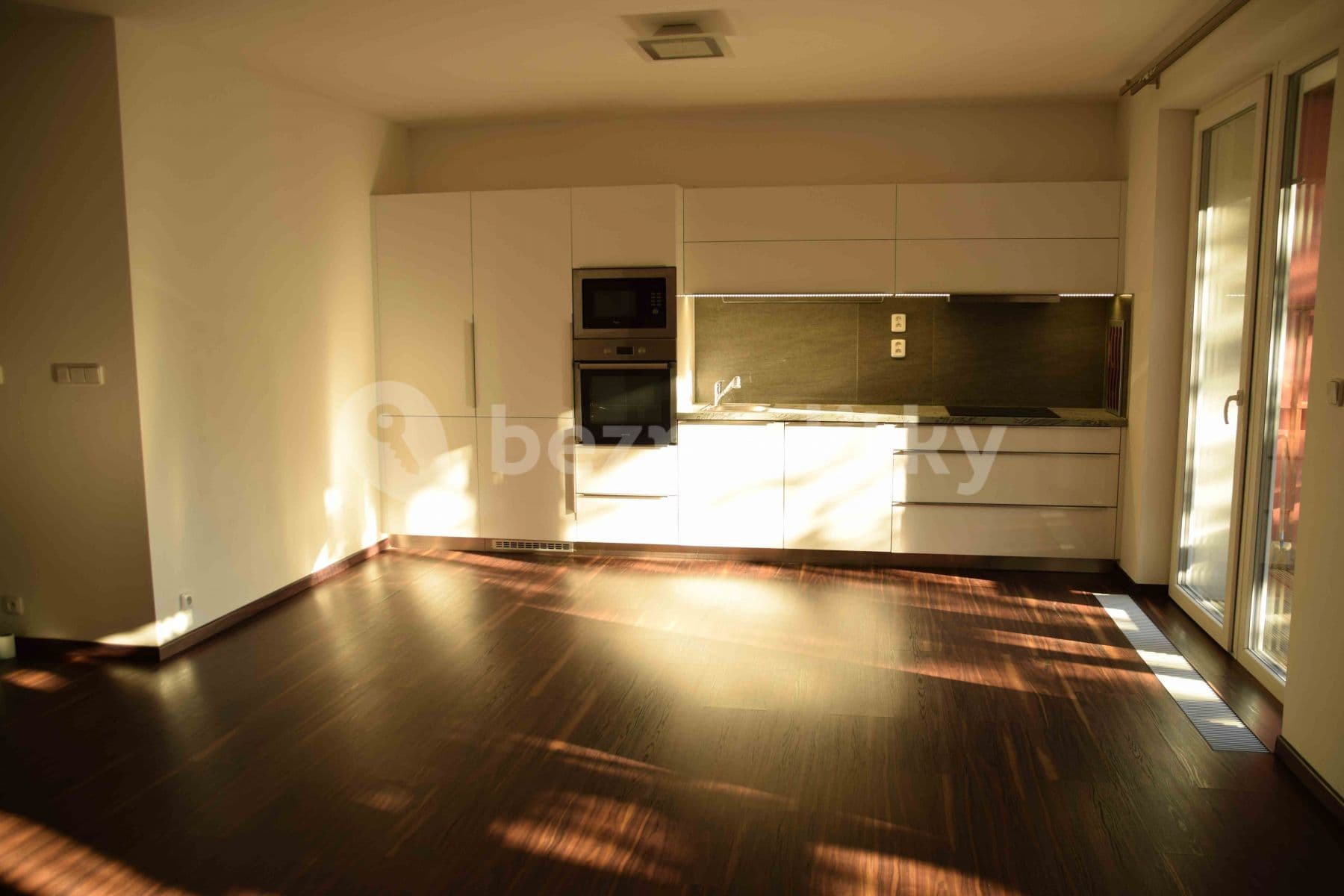 Prenájom bytu 2-izbový 63 m², Cacovická, Brno, Jihomoravský kraj Prenájom bytu 2-izbový 63 m², Cacovická, Brno, Jihomoravský kraj
