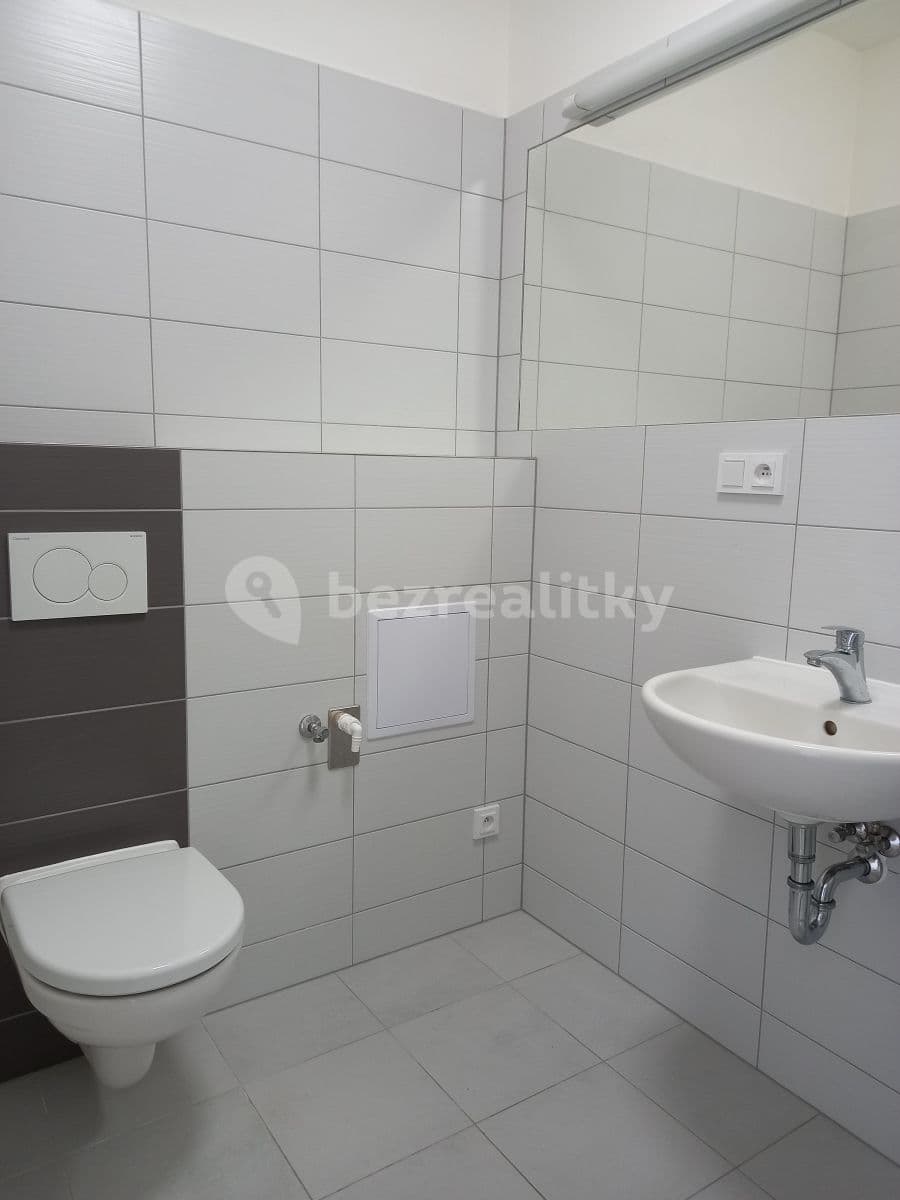 Prenájom bytu 1-izbový 39 m², Karáskovo náměstí, Brno, Jihomoravský kraj Prenájom bytu 1-izbový 39 m², Karáskovo náměstí, Brno, Jihomoravský kraj