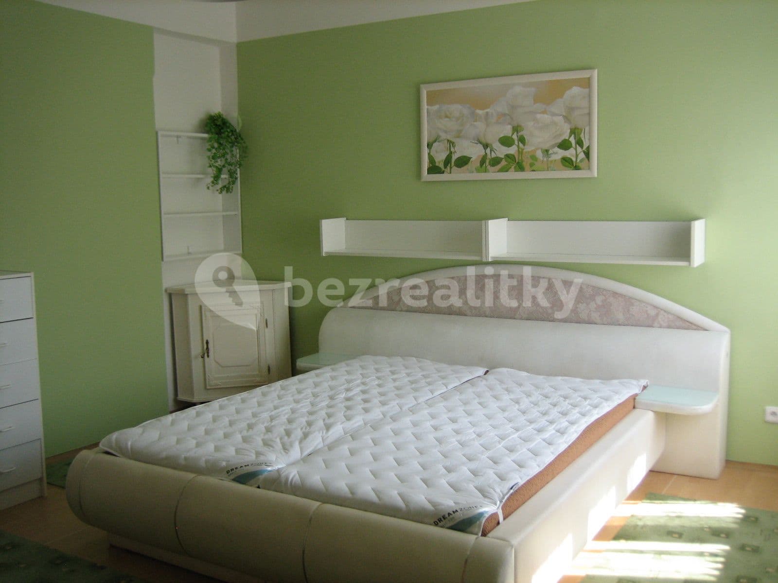 Prenájom bytu 3-izbový 95 m², Mozartova, Olomouc, Olomoucký kraj Prenájom bytu 3-izbový 95 m², Mozartova, Olomouc, Olomoucký kraj