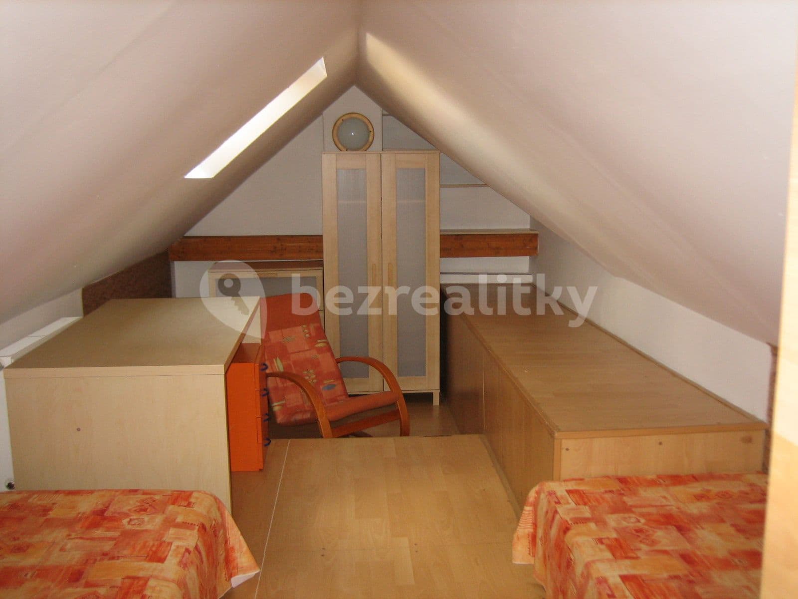 Prenájom bytu 3-izbový 95 m², Mozartova, Olomouc, Olomoucký kraj Prenájom bytu 3-izbový 95 m², Mozartova, Olomouc, Olomoucký kraj
