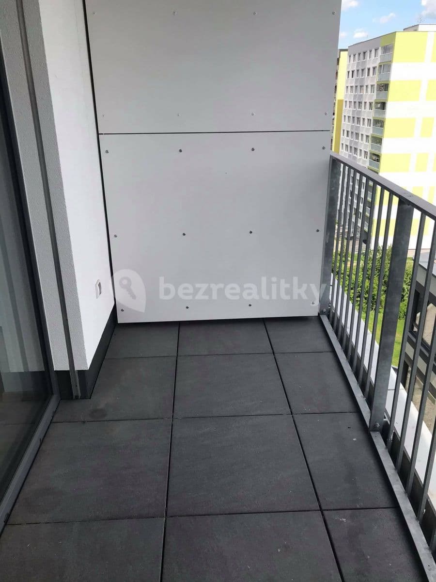 Prenájom bytu 1-izbový 26 m², Útulný 1kk byt s terasou, Praha, Praha Prenájom bytu 1-izbový 26 m², Útulný 1kk byt s terasou, Praha, Praha