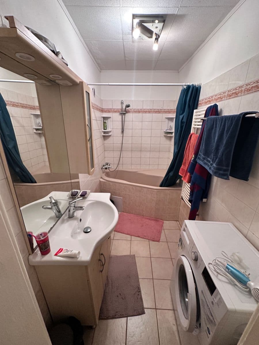 Prenájom bytu 2-izbový 57 m², Jaselská, Praha, Praha Prenájom bytu 2-izbový 57 m², Jaselská, Praha, Praha