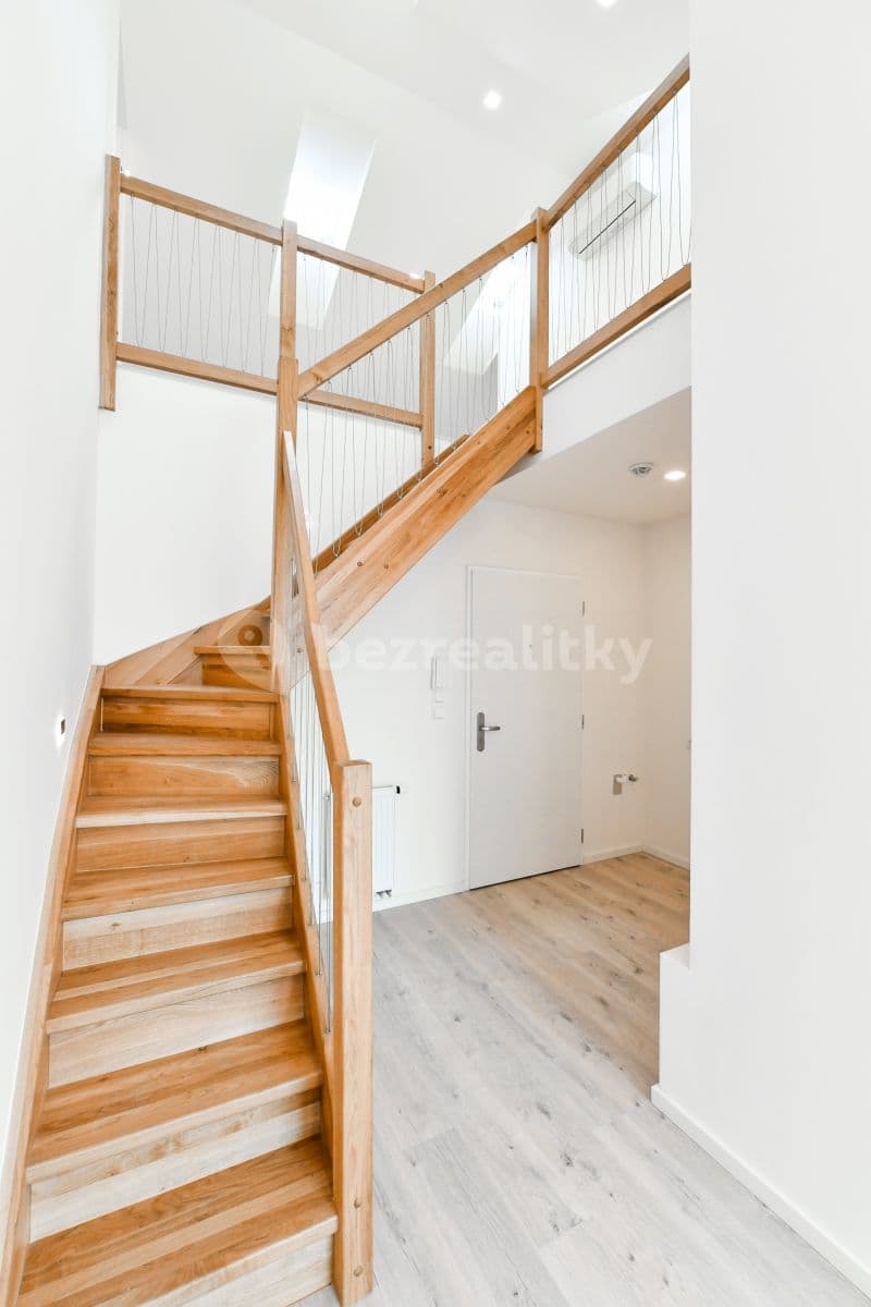 Prenájom bytu 3-izbový 89 m², Kubelíkova, Praha, Praha Prenájom bytu 3-izbový 89 m², Kubelíkova, Praha, Praha