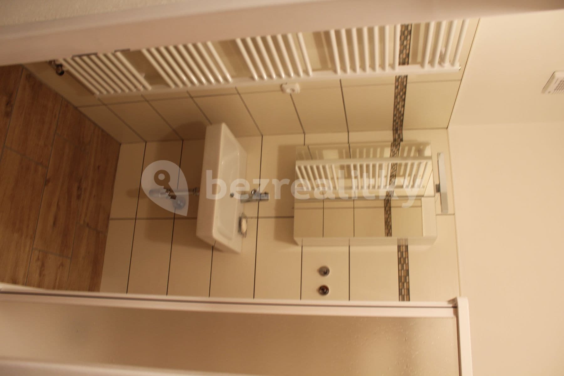 Prenájom bytu 1-izbový 43 m², Jetelová, Plzeň, Plzeňský kraj Prenájom bytu 1-izbový 43 m², Jetelová, Plzeň, Plzeňský kraj