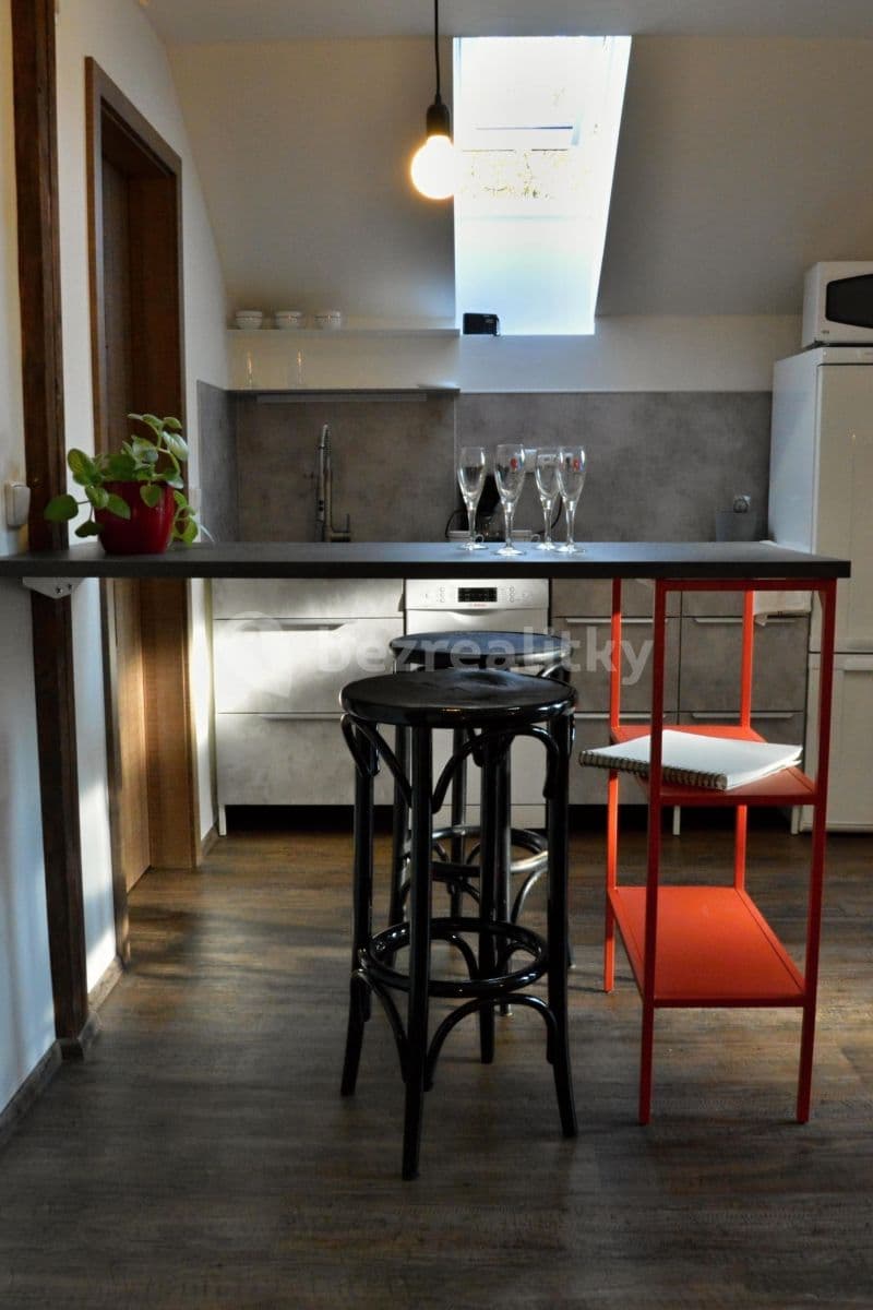 Prenájom bytu 2-izbový 35 m², K Vinoři, Praha, Praha Prenájom bytu 2-izbový 35 m², K Vinoři, Praha, Praha
