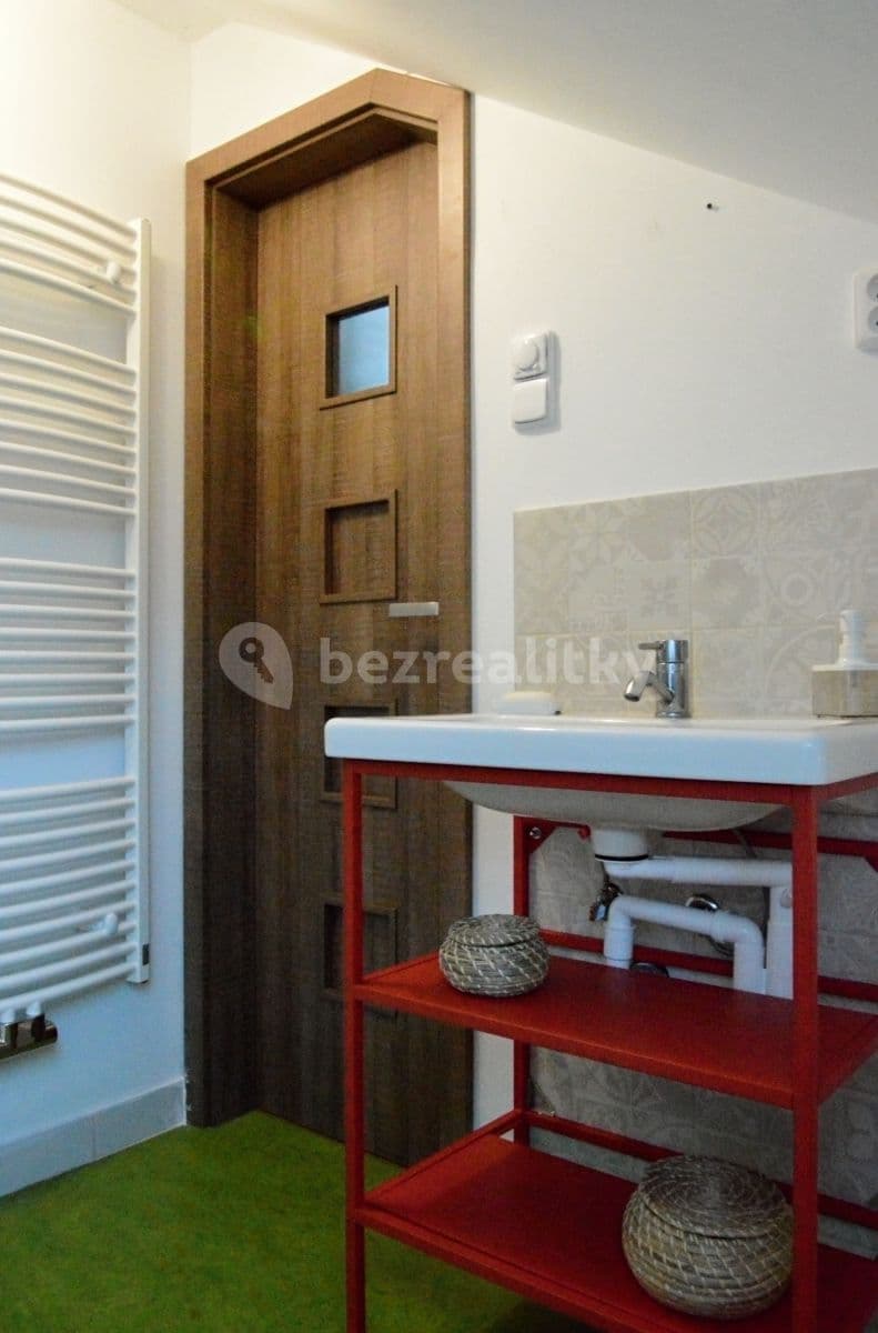 Prenájom bytu 2-izbový 35 m², K Vinoři, Praha, Praha Prenájom bytu 2-izbový 35 m², K Vinoři, Praha, Praha