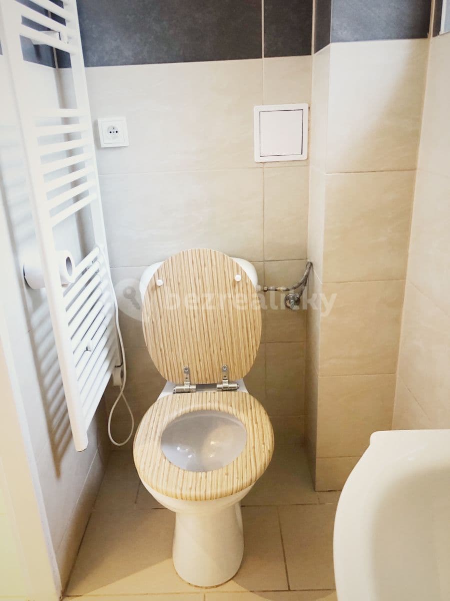 Prenájom bytu 1-izbový 27 m², Prostřední, Praha, Praha Prenájom bytu 1-izbový 27 m², Prostřední, Praha, Praha