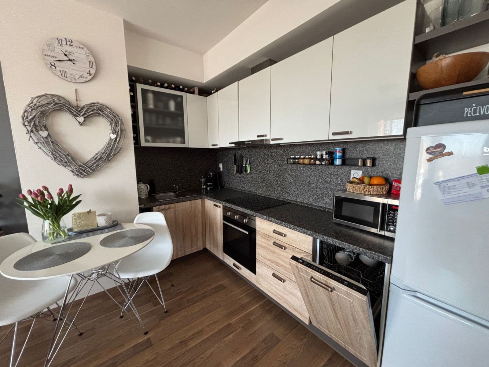 Prenájom bytu 2-izbový 48 m², Mantovská, Praha, Praha Prenájom bytu 2-izbový 48 m², Mantovská, Praha, Praha