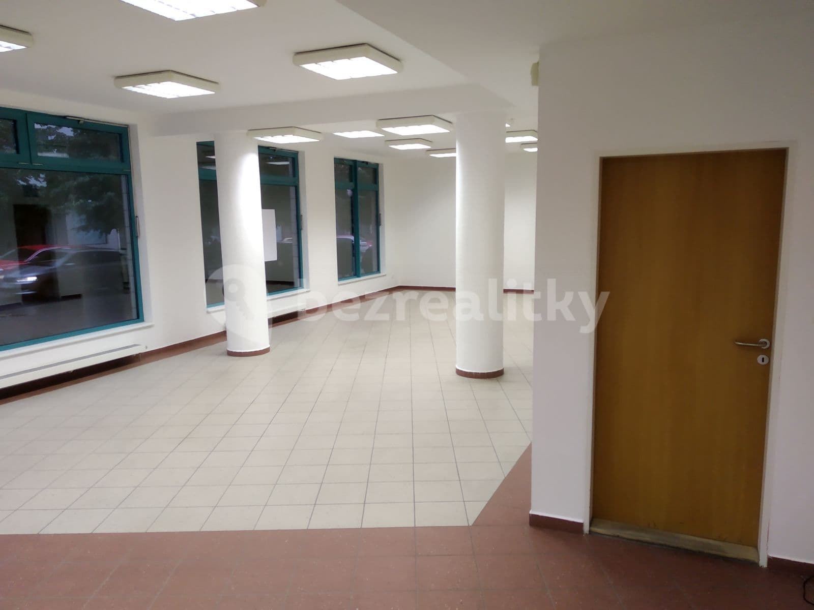 Prenájom nebytového priestoru 154 m², Bratří Dohalských, Praha, Praha Prenájom nebytového priestoru 154 m², Bratří Dohalských, Praha, Praha