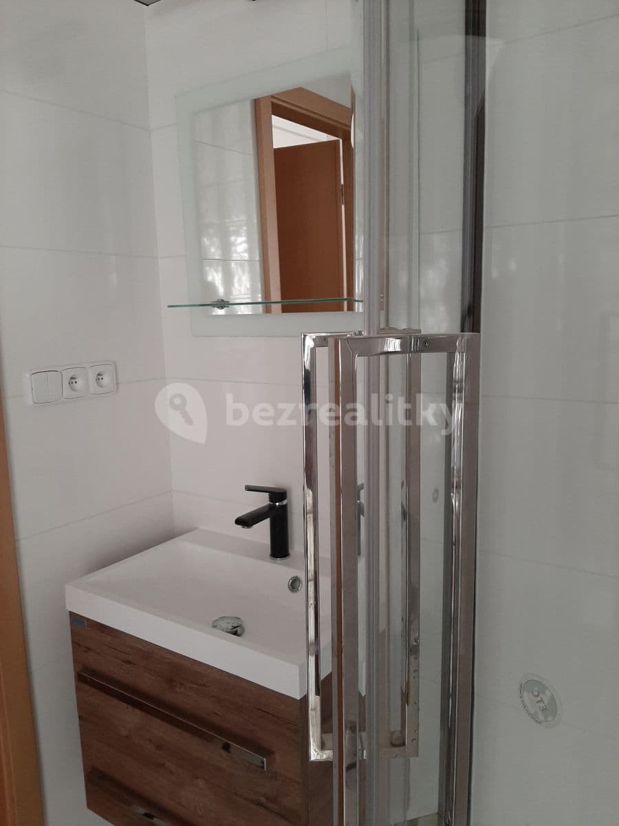 Prenájom bytu 2-izbový 56 m², Černá cesta, Olomouc, Olomoucký kraj Prenájom bytu 2-izbový 56 m², Černá cesta, Olomouc, Olomoucký kraj