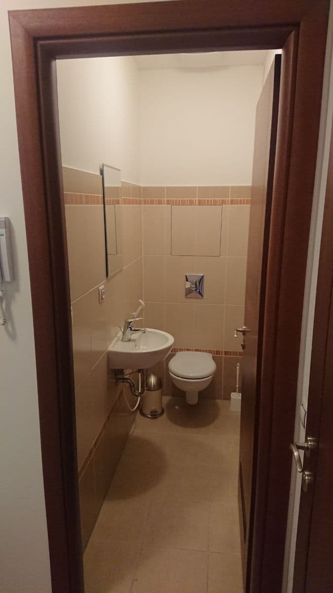 Predaj bytu 2-izbový 52 m², Jateční, Karlovy Vary, Karlovarský kraj Predaj bytu 2-izbový 52 m², Jateční, Karlovy Vary, Karlovarský kraj