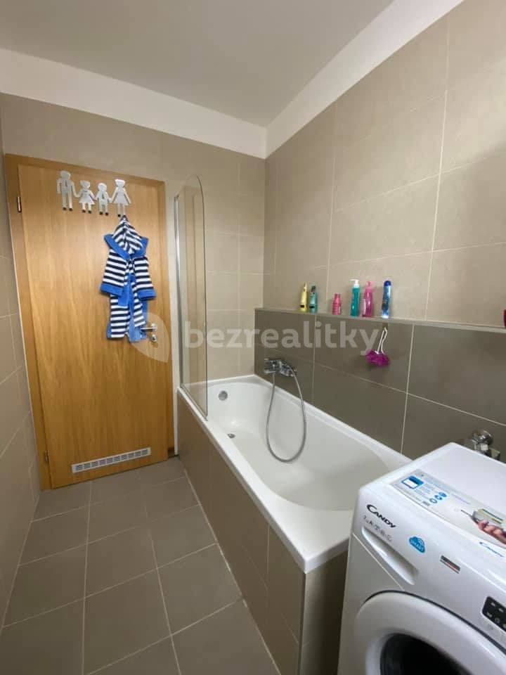 Prenájom bytu 3-izbový 79 m², Na Fialce, Říčany, Středočeský kraj Prenájom bytu 3-izbový 79 m², Na Fialce, Říčany, Středočeský kraj