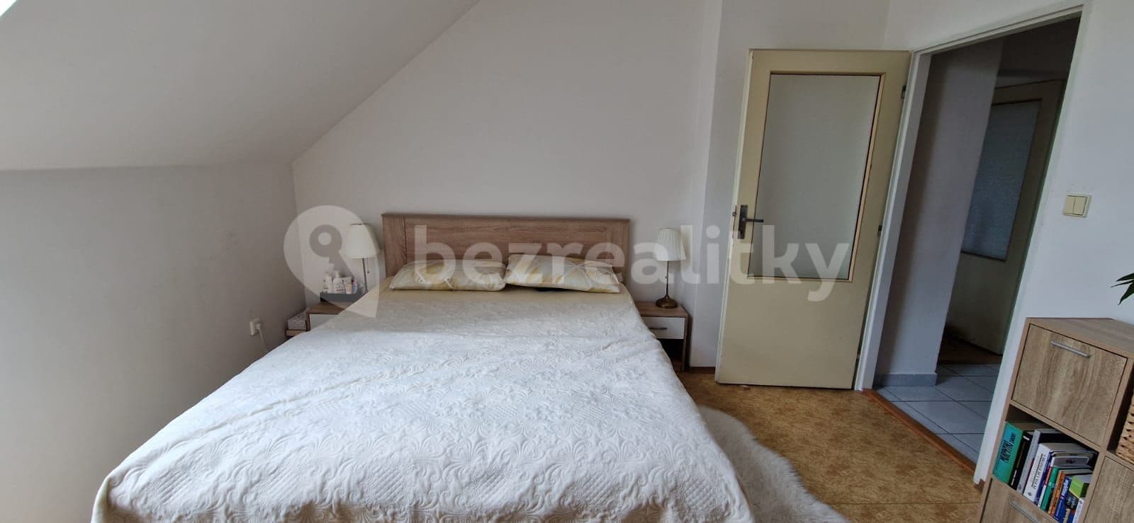 Prenájom bytu 2-izbový 55 m², Jívavská, Šternberk, Olomoucký kraj