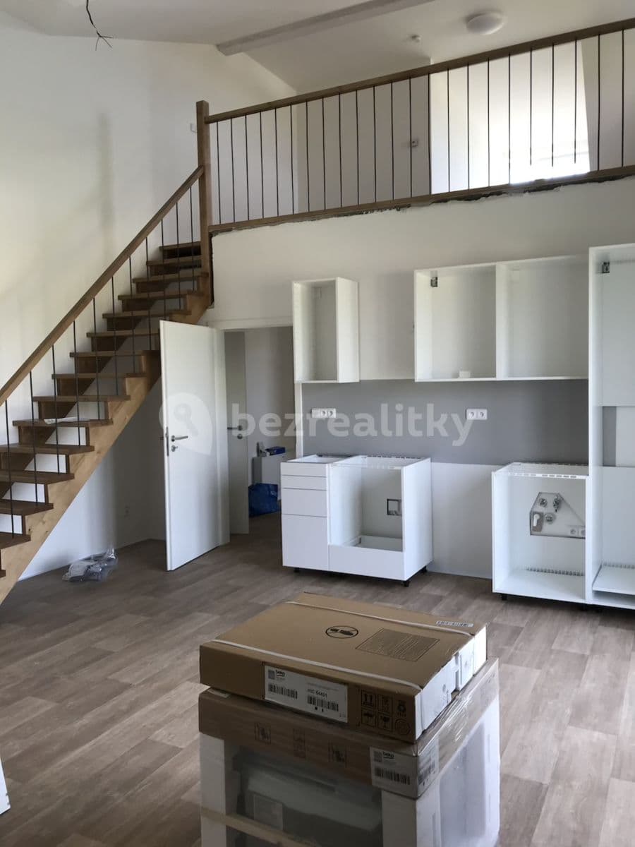 Prenájom bytu 3-izbový 68 m², Krátká, Doksy, Středočeský kraj Prenájom bytu 3-izbový 68 m², Krátká, Doksy, Středočeský kraj