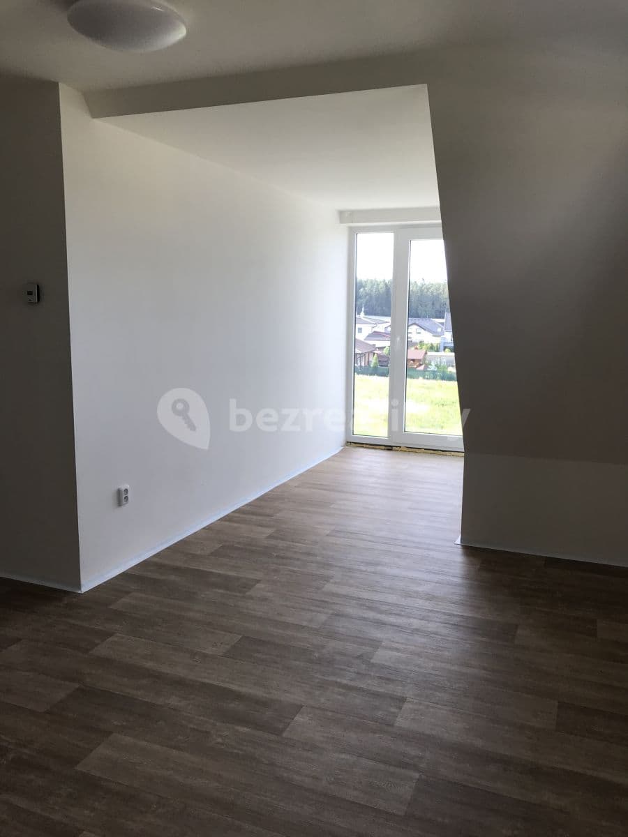 Prenájom bytu 3-izbový 68 m², Krátká, Doksy, Středočeský kraj Prenájom bytu 3-izbový 68 m², Krátká, Doksy, Středočeský kraj