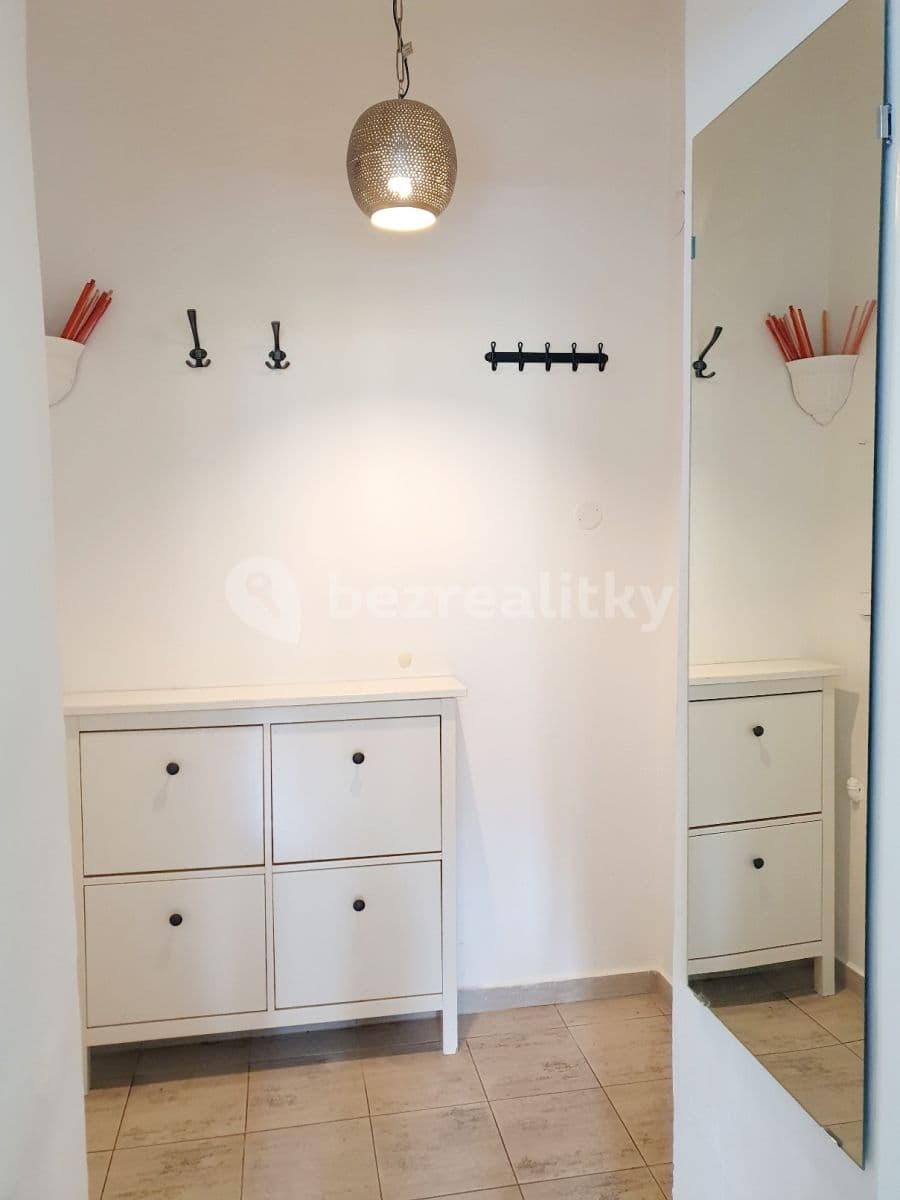Prenájom bytu Garsoniéra 32 m², V Olšinách, Praha, Praha Prenájom bytu Garsoniéra 32 m², V Olšinách, Praha, Praha