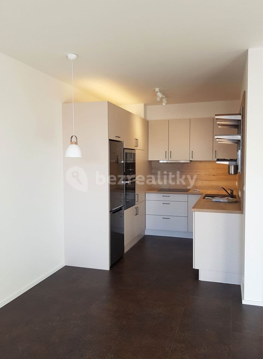 Prenájom bytu 2-izbový 57 m², Tovární, Čelákovice, Středočeský kraj Prenájom bytu 2-izbový 57 m², Tovární, Čelákovice, Středočeský kraj