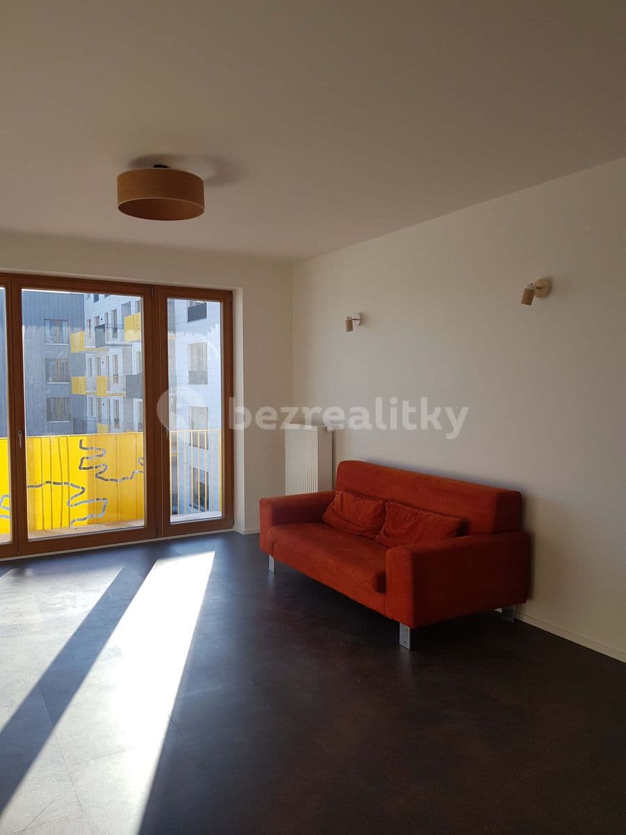 Prenájom bytu 2-izbový 57 m², Tovární, Čelákovice, Středočeský kraj Prenájom bytu 2-izbový 57 m², Tovární, Čelákovice, Středočeský kraj