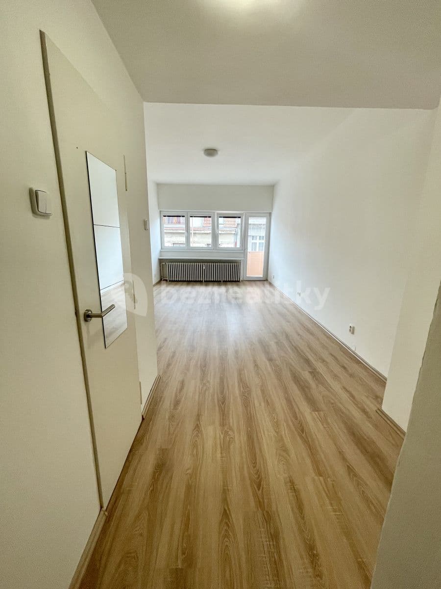 Prenájom bytu 1-izbový 38 m², U Kavalírky, Praha, Praha Prenájom bytu 1-izbový 38 m², U Kavalírky, Praha, Praha