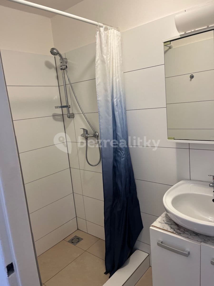 Prenájom bytu 1-izbový 38 m², U Kavalírky, Praha, Praha Prenájom bytu 1-izbový 38 m², U Kavalírky, Praha, Praha
