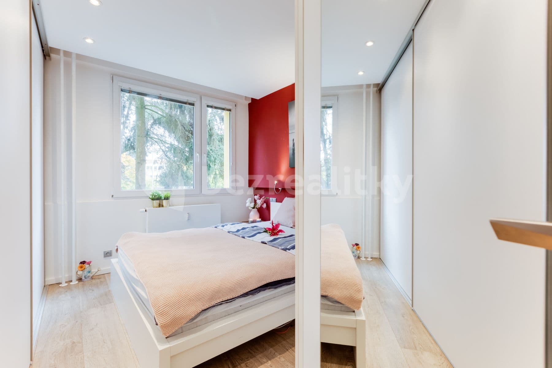 Prenájom bytu 3-izbový 60 m², Pujmanové, Praha, Praha Prenájom bytu 3-izbový 60 m², Pujmanové, Praha, Praha