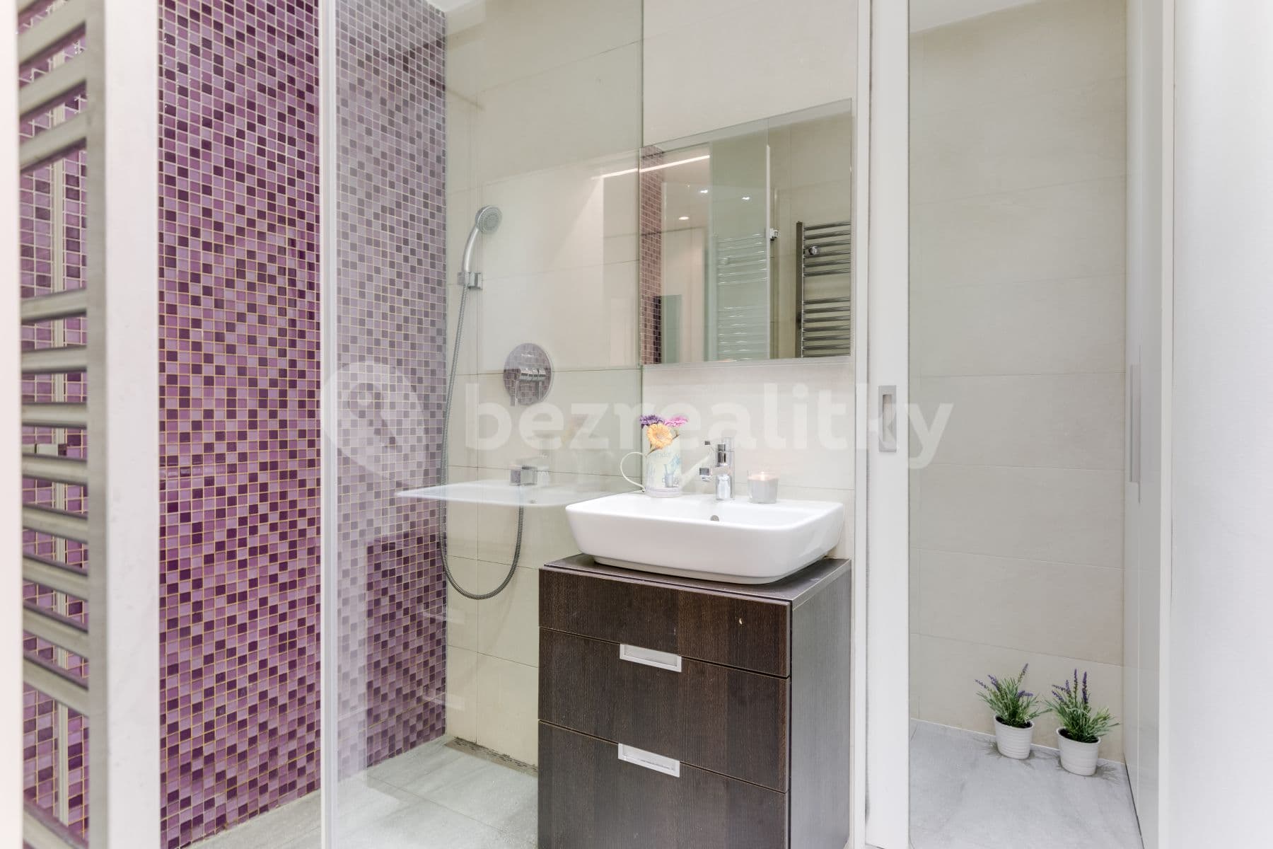 Prenájom bytu 3-izbový 60 m², Pujmanové, Praha, Praha Prenájom bytu 3-izbový 60 m², Pujmanové, Praha, Praha