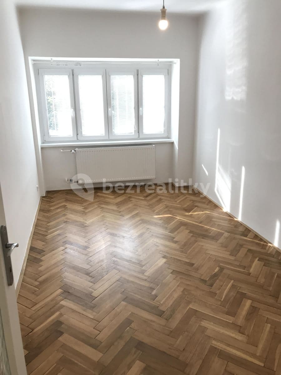 Prenájom bytu 2-izbový 42 m², Podolská, Praha, Praha Prenájom bytu 2-izbový 42 m², Podolská, Praha, Praha