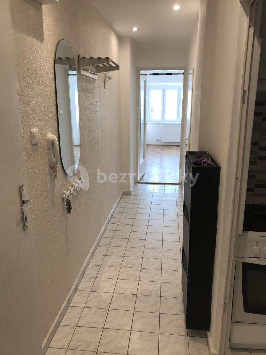Prenájom bytu 2-izbový 42 m², Podolská, Praha, Praha Prenájom bytu 2-izbový 42 m², Podolská, Praha, Praha