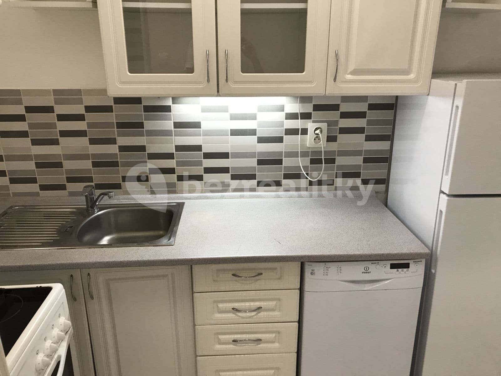 Prenájom bytu 2-izbový 42 m², Podolská, Praha, Praha Prenájom bytu 2-izbový 42 m², Podolská, Praha, Praha